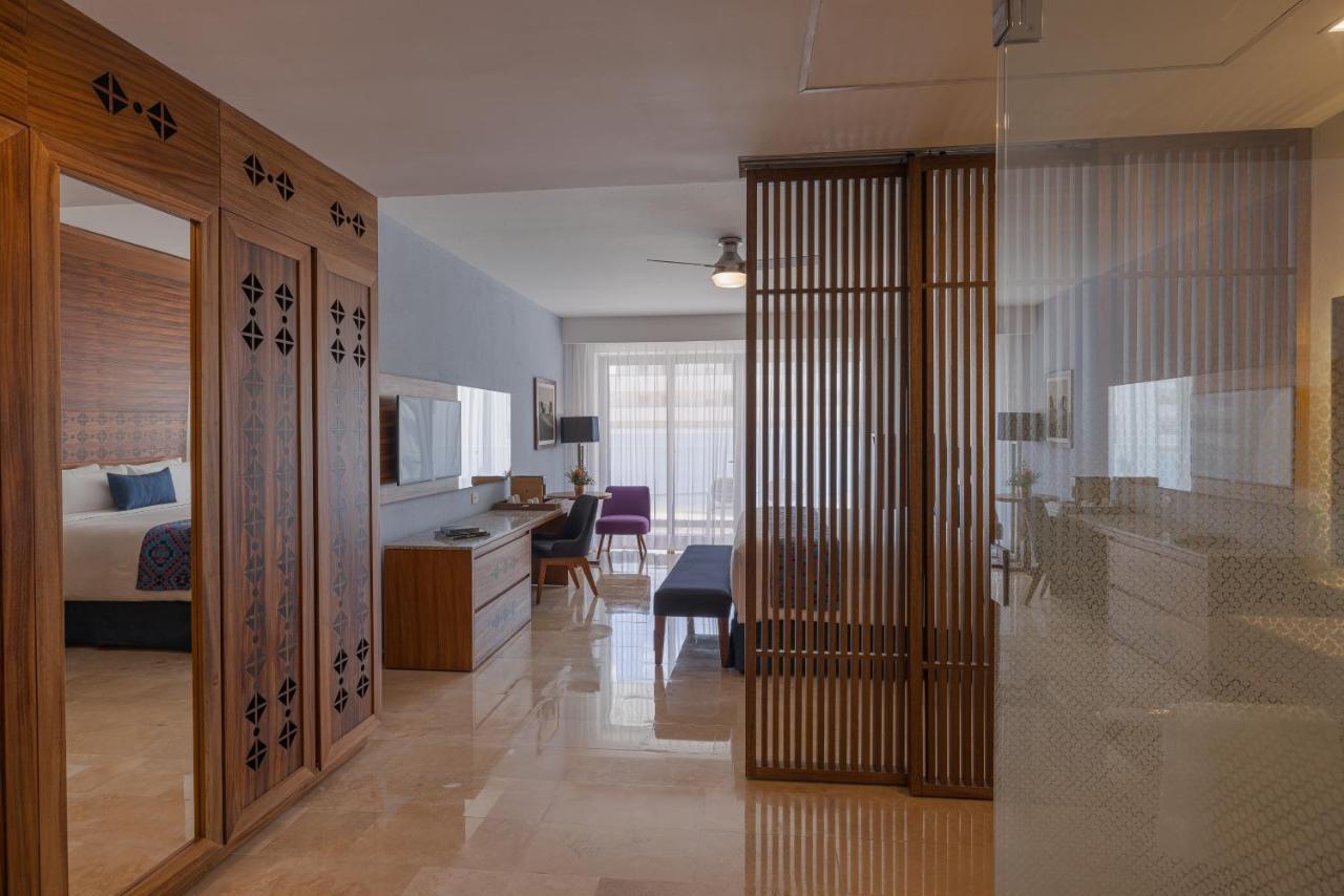 Sensira & Riviera Maya Resort